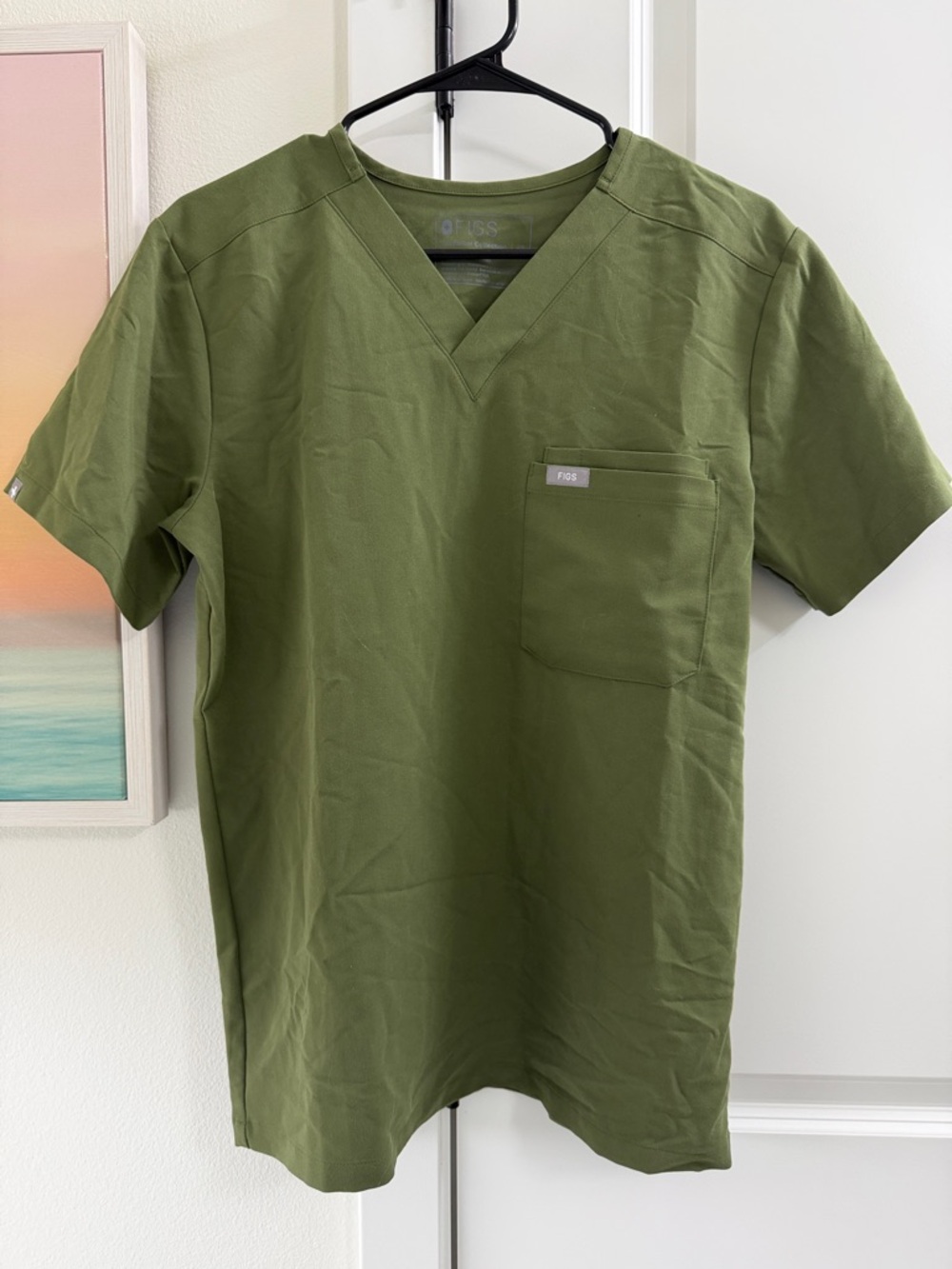 Figs Men's V-Neck Top in Olive
